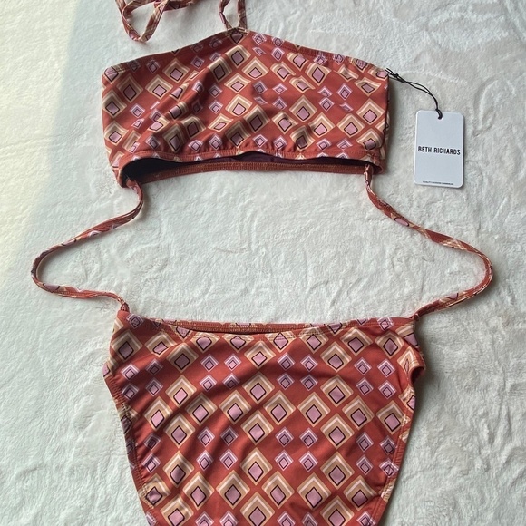 New! Beth Richards Gina one piece in Triangle geo print , saffron 19819 - Picture 10 of 16